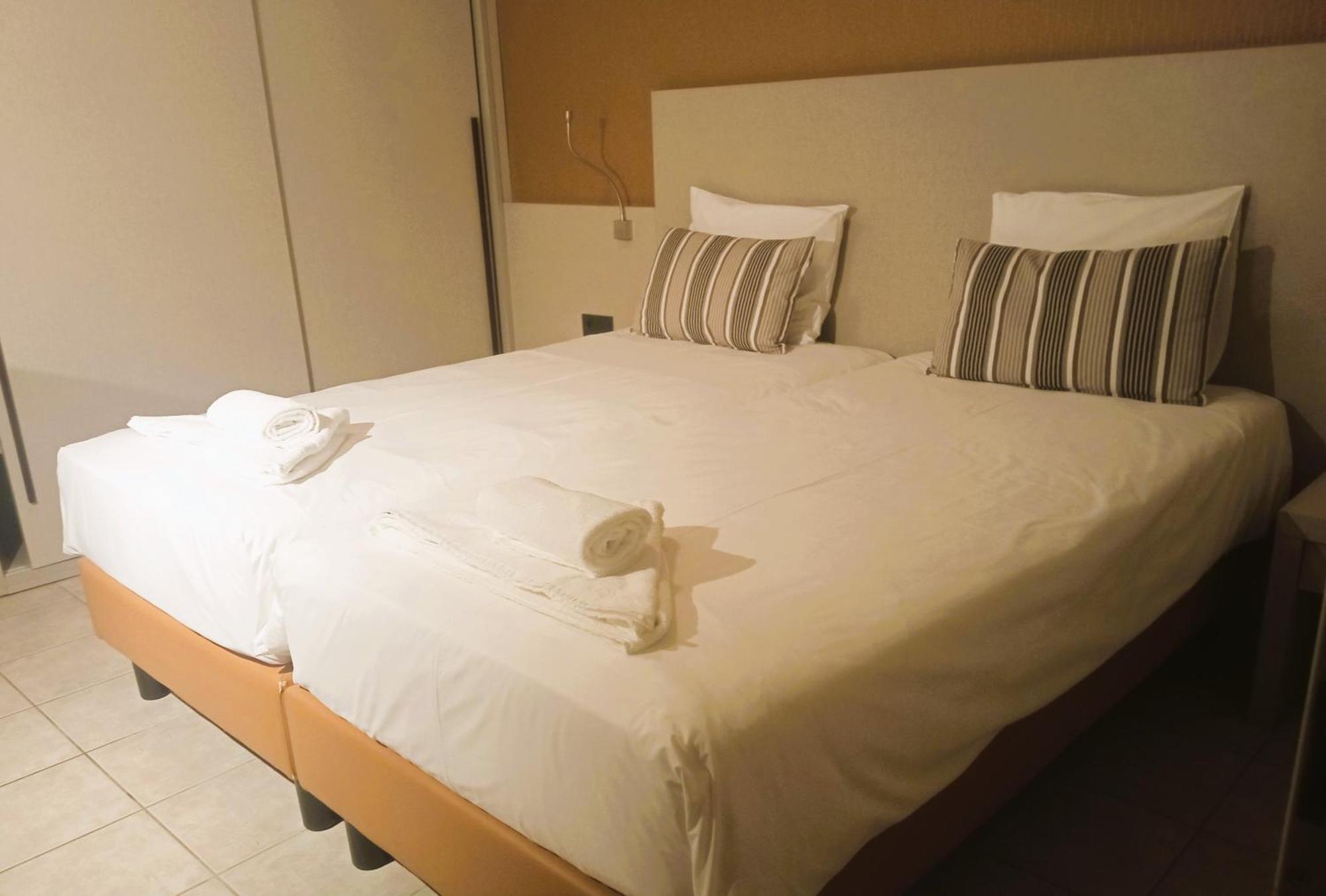 Appart-Hotel Gwendy Bour Eksteriør bilde