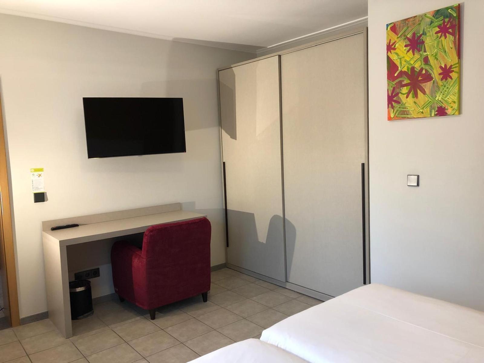 Appart-Hotel Gwendy Bour Eksteriør bilde